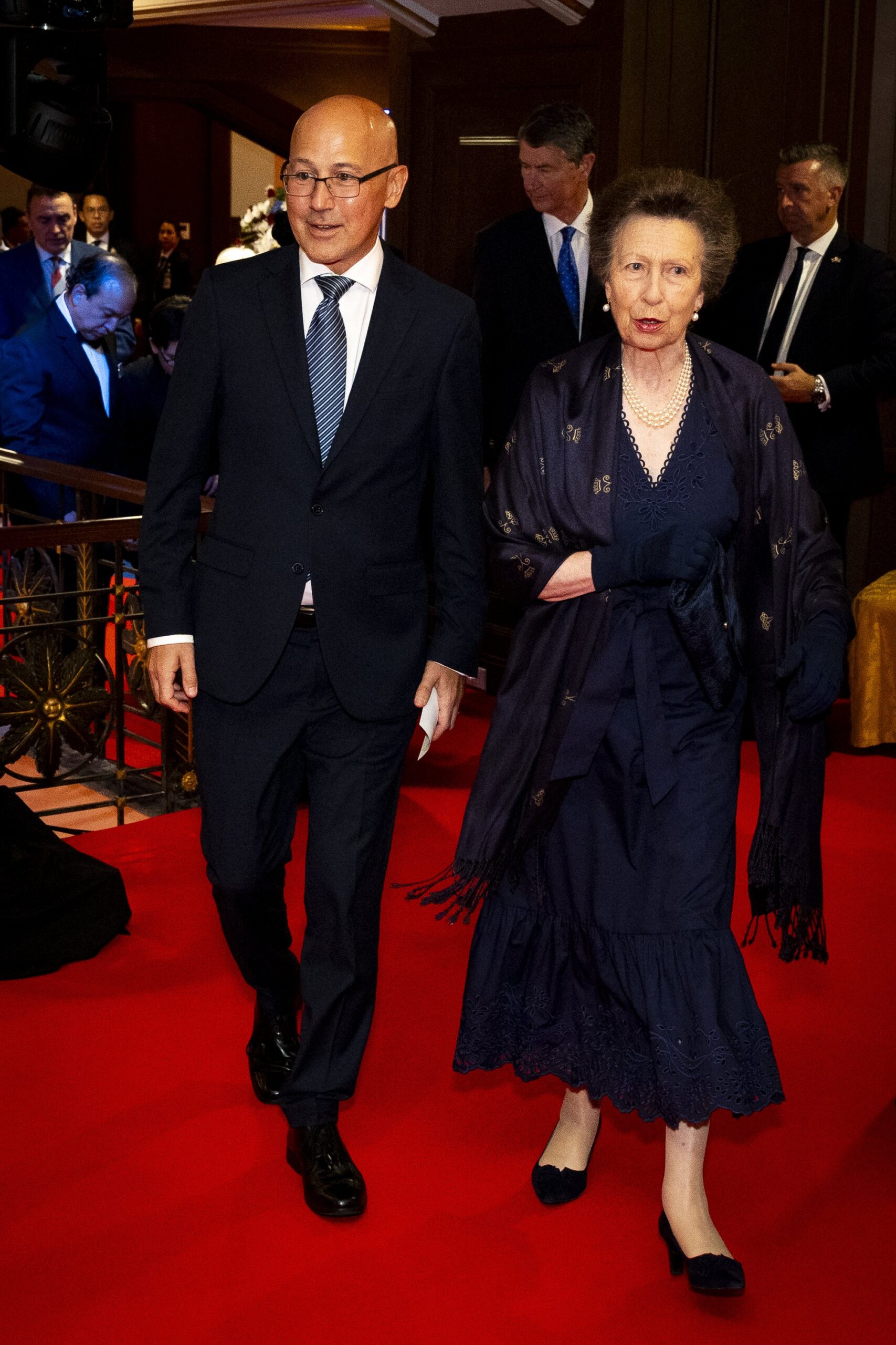 meghan dress Princess Anne pakai Meghan dress senilai £119 saat gala di Thailand meghan dress - ilustrasi berita Princess Anne pakai Meghan dress senilai £119 saat gala di Thailand