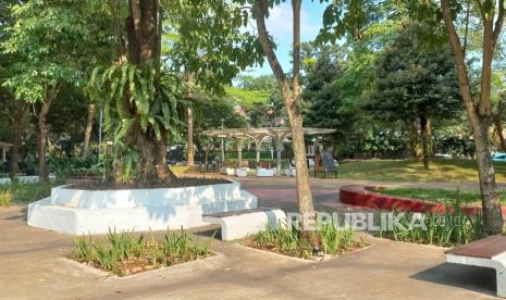 penjual minuman beralkohol - ilustrasi berita Penjual Minuman Beralkohol di Taman Mataram Viral, Petugas: Hanya Konten