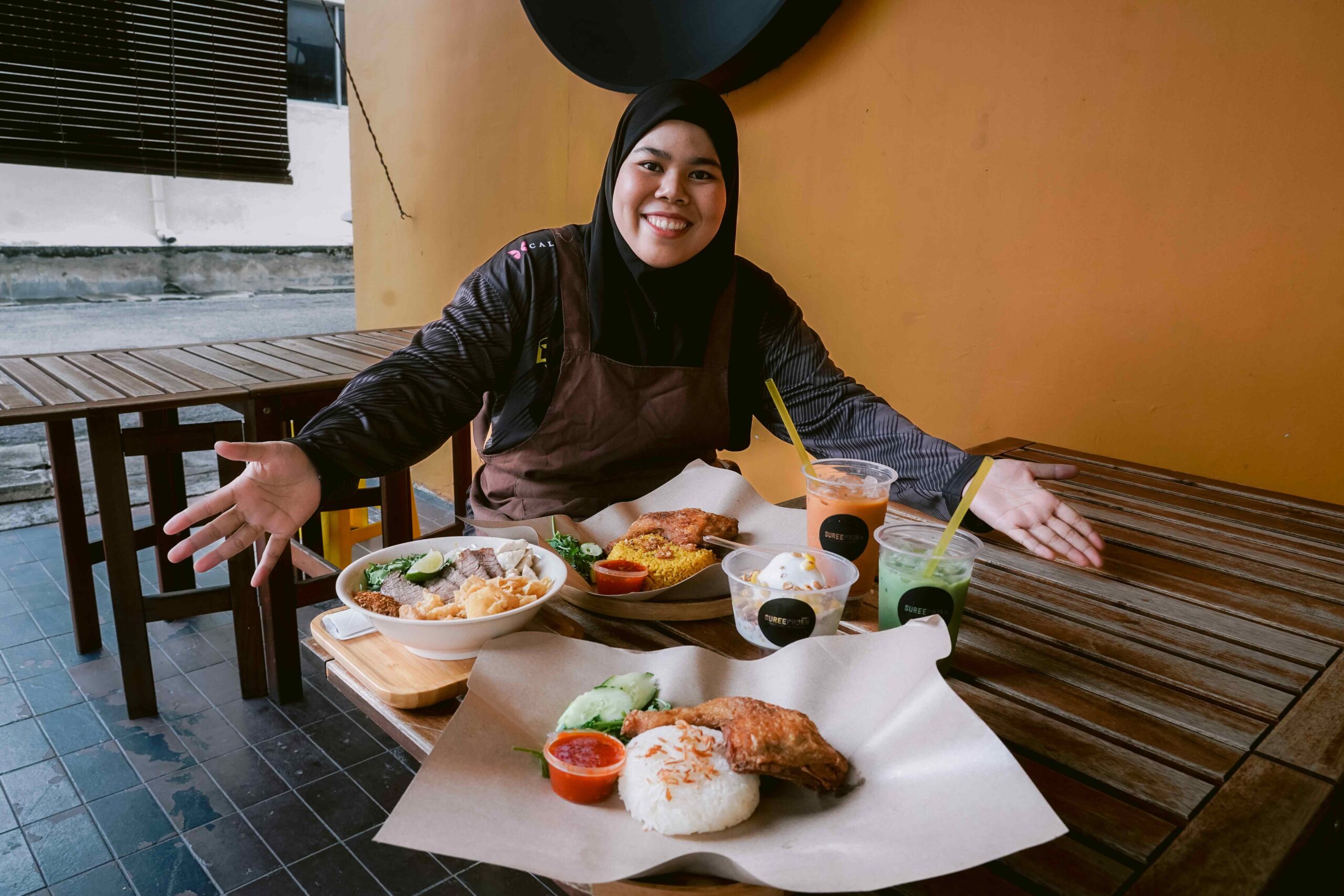 pulut ayam - ilustrasi berita Keaslian rasa Thai: Pulut Ayam dan Nasi Khaomok yang Autentik