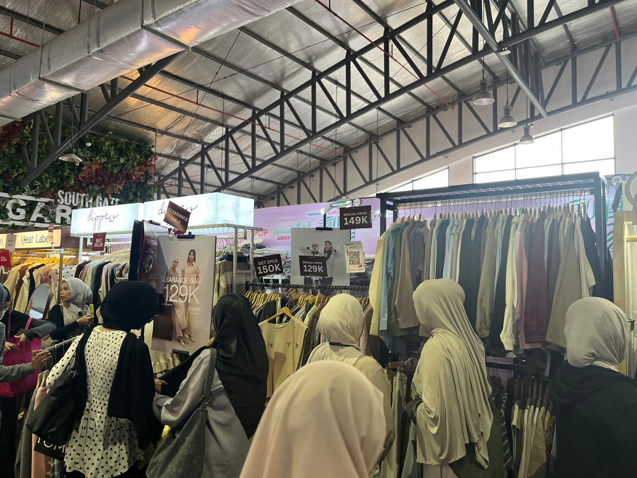 80 brand lokal - ilustrasi berita 80 Brand Lokal Ramaikan Locapop 'Special 1st Anniversary' dengan Banyak Promo Menarik