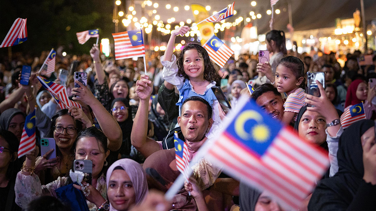 ambang hari kebangsaan - ilustrasi berita Ambang Hari Kebangsaan Meriah di Seluruh Negara