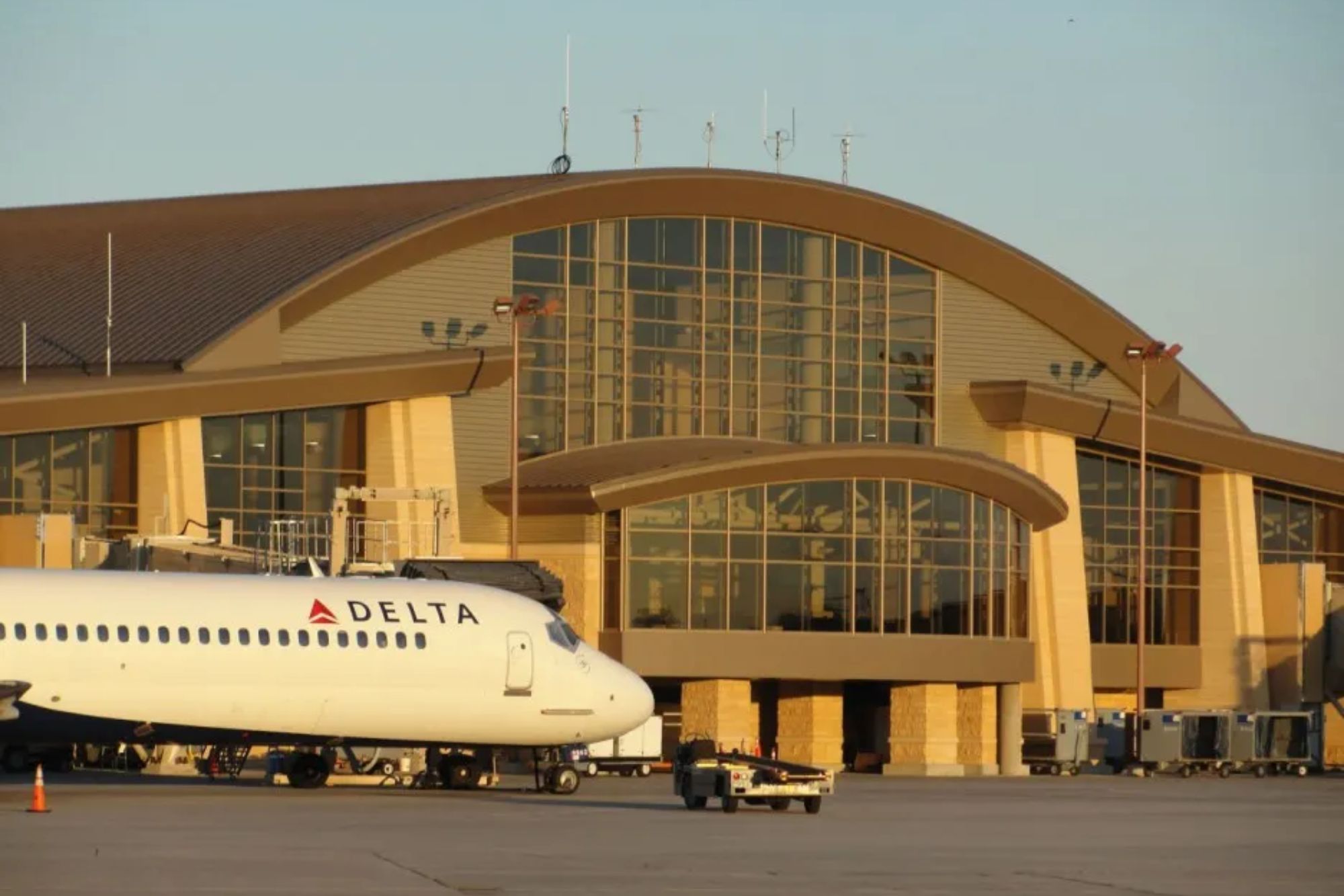 bismarck airport expansion - ilustrasi berita Bismarck Airport expansion disetujui: Perluasan $132,2 juta dengan…