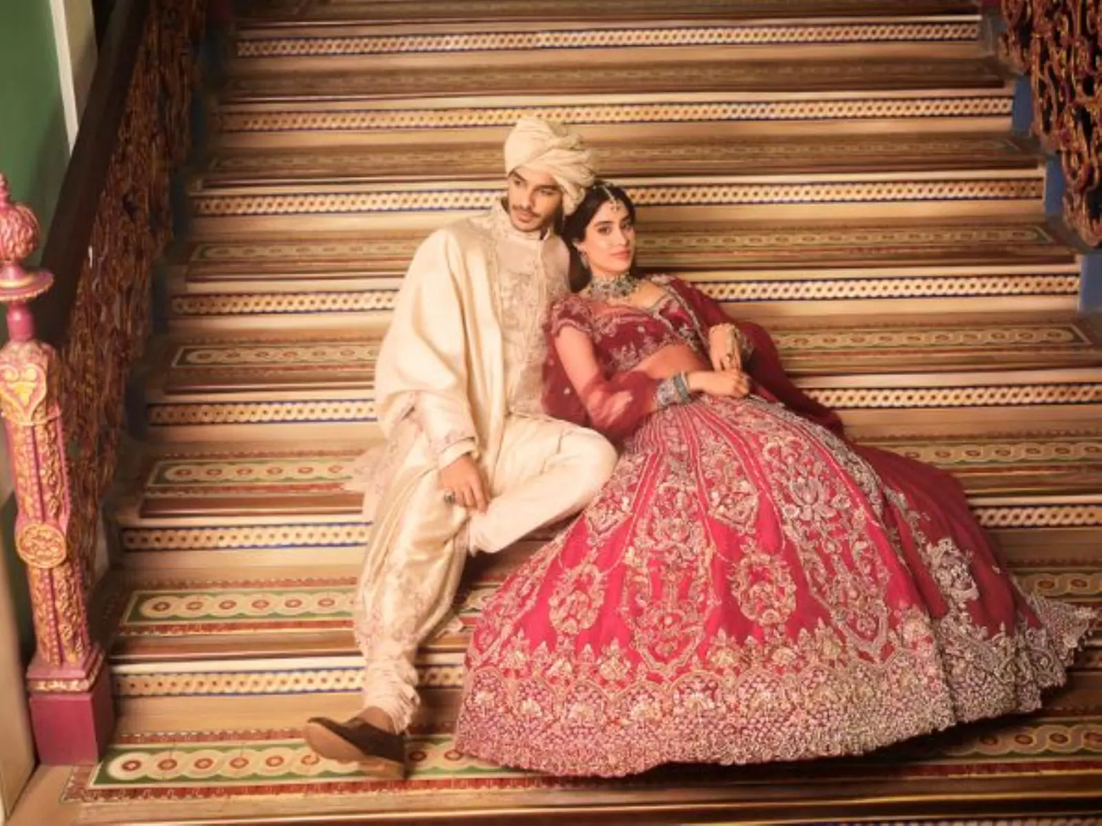 ishaan khatter janhvi kapoor - ilustrasi berita Ishaan Khatter Janhvi Kapoor Jadi Wajah KALKI untuk Bride & Groom&hellip;