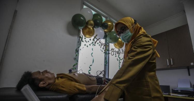 normalkan tekanan darah - ilustrasi berita CKG Normalkan Tekanan Darah 46 Penderita Hipertensi, Cakupan Program Capai…