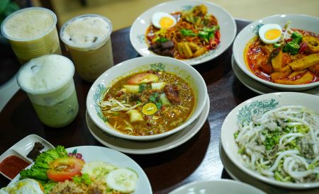 warung jendela kaseh - ilustrasi berita Warung Jendela Kaseh: Rasa Tradisi Malaysia yang Menggamit Nostalgia
