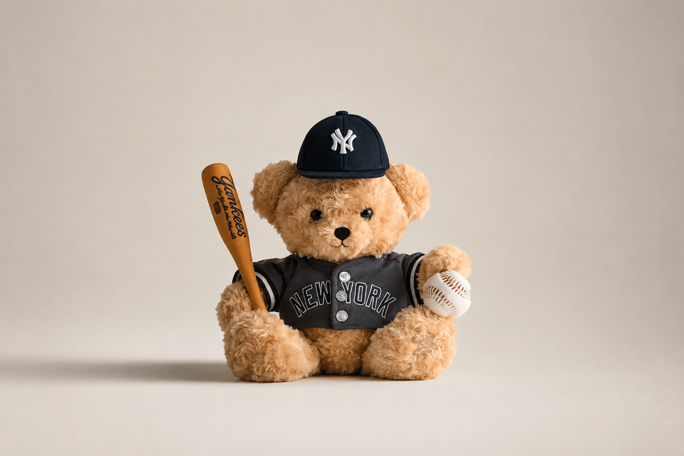 kith yankees 1996 - ilustrasi berita Kith Yankees 1996: Koleksi Barang dan Dekorasi Rayakan Kemenangan Yankees