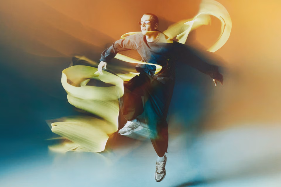 wr1 tomorrowland - ilustrasi berita Sneaker WR1 Tomorrowland Dirancang untuk Dipakai Jauh Setelah Festival
